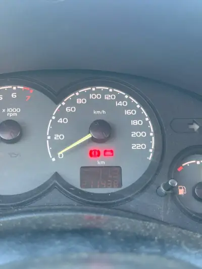 Auto Chevrolet Corsa 3 puertas - miniatura 5