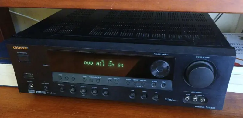 Receptor AV Onkyo con Dolby Digital - 5