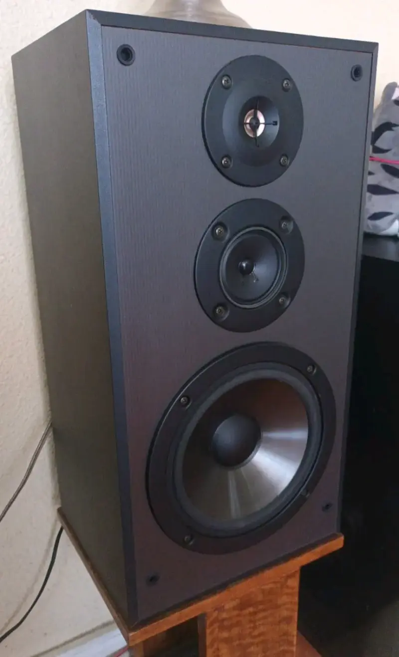 Parlantes de alta fidelidad para audio - 3
