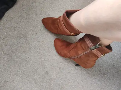 Botines de gamuza marrón con tacón Vía Rosmini - miniatura 1