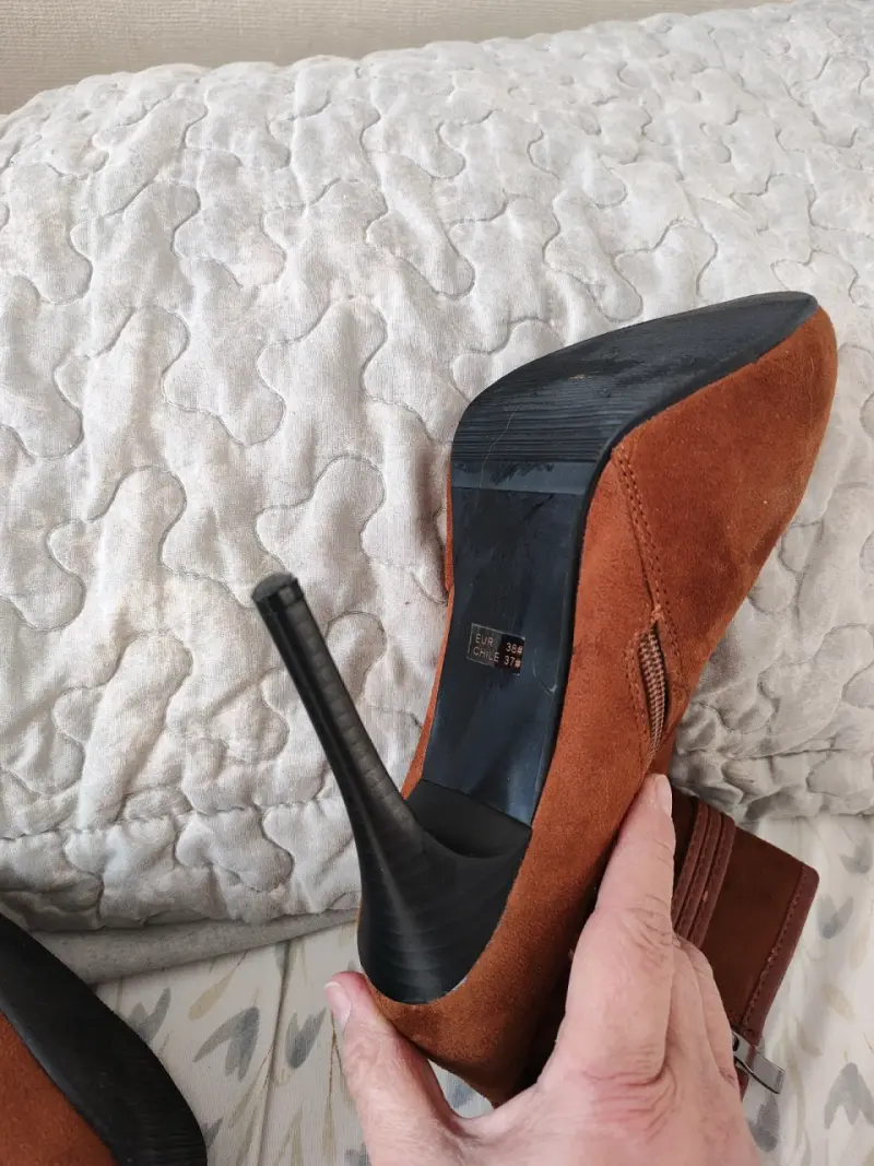 Botines de gamuza marrón con tacón Vía Rosmini - 4