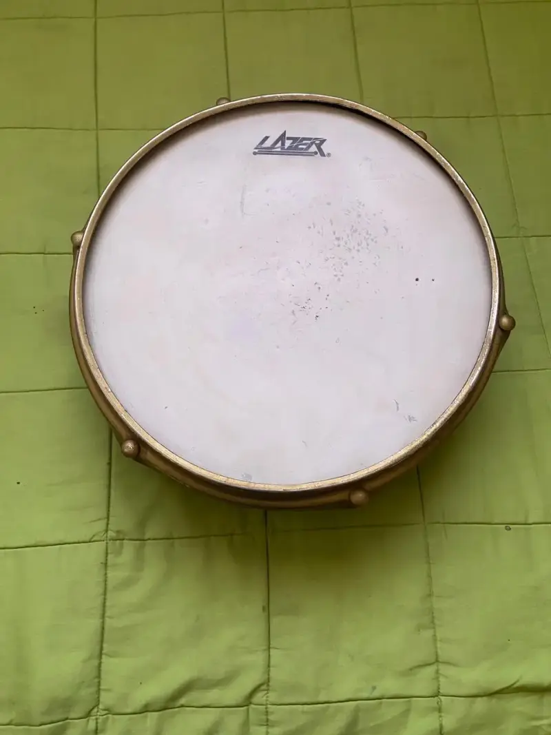 Caja/tarola Lazer de percusión en buen estado - 2