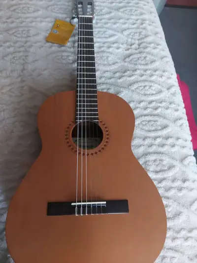 Guitarra clásica Raimundo hecha en España - miniatura 1