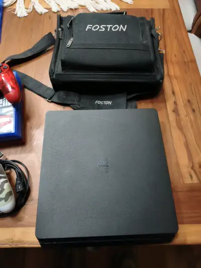 Consola PS4 con dos controles personalizados - miniatura 5