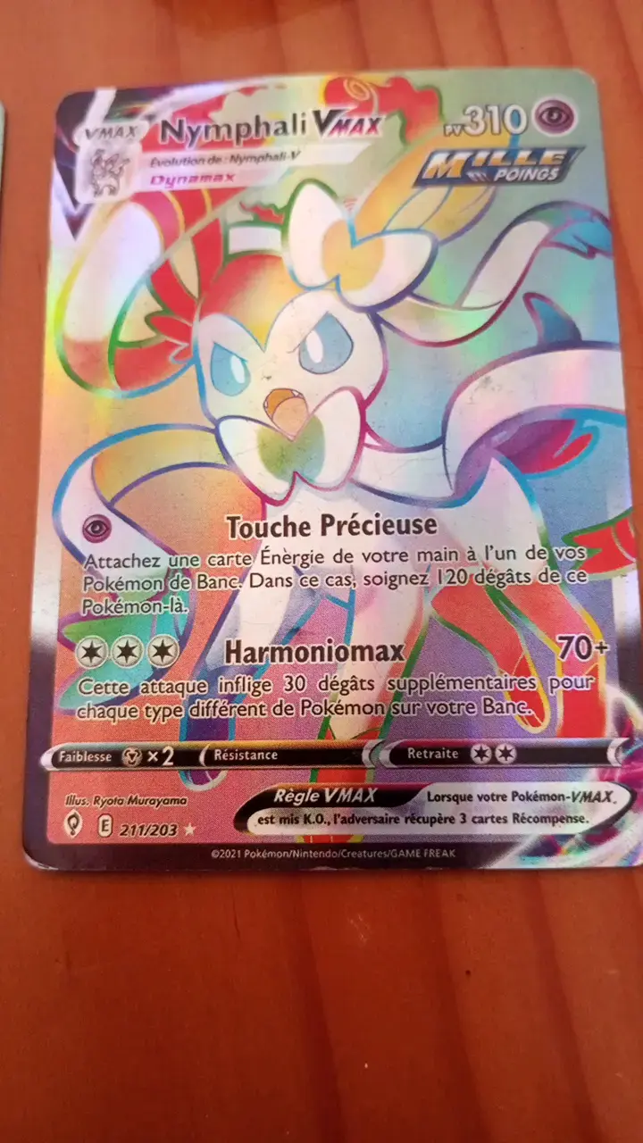 Cartas Pokémon VMAX holográficas - 3