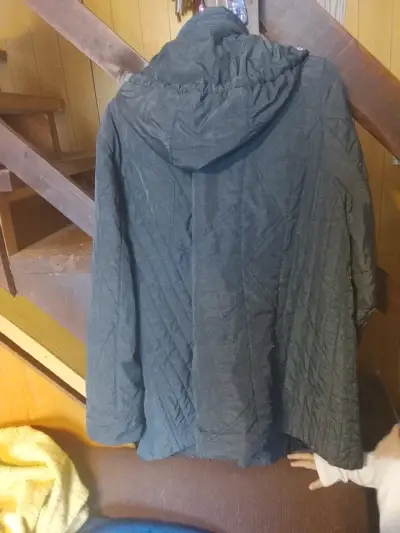 Abrigo acolchado gris para mujer - miniatura 2
