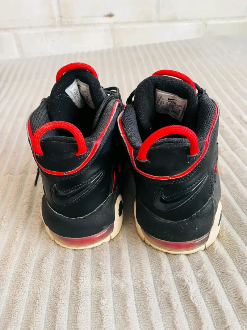 Zapatillas deportivas negras y rojas Nike Air - 6