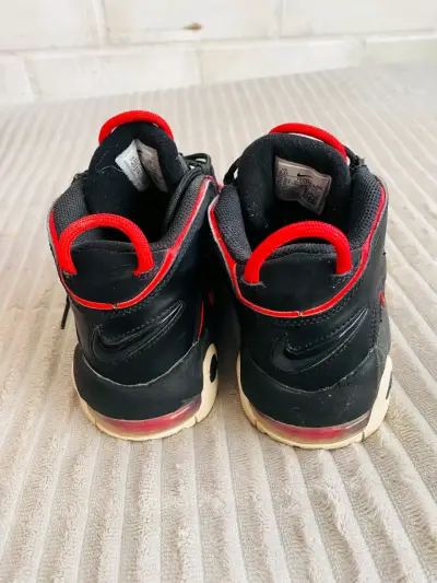 Zapatillas deportivas negras y rojas Nike Air - miniatura 6