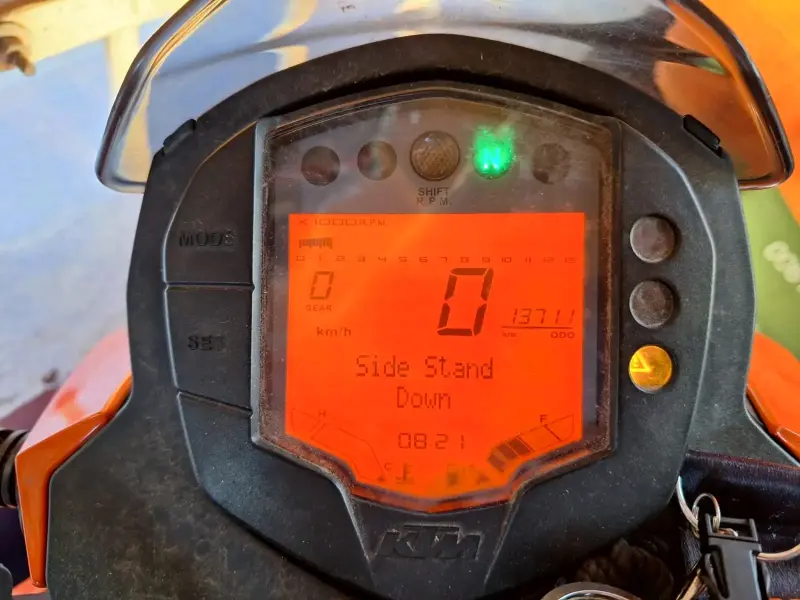 Moto KTM Duke 200 en excelente estado - 4