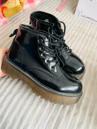 Botines negros de charol con plataforma - miniatura 1