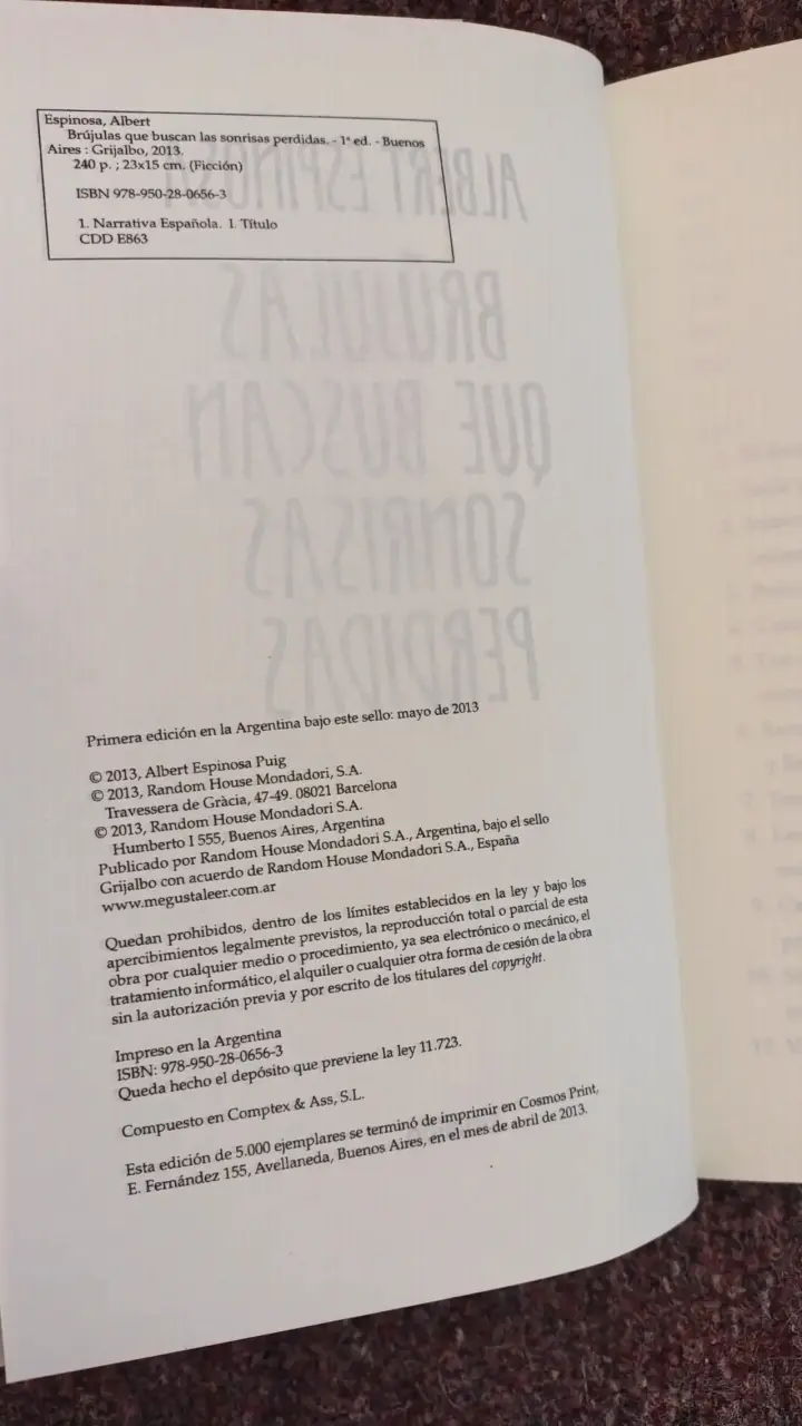 Libro 'Brújulas que buscan sonrisas perdidas' - 3