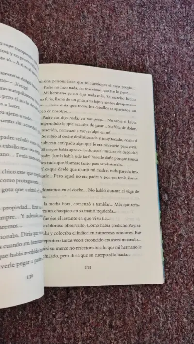 Libro 'Brújulas que buscan sonrisas perdidas' - miniatura 4