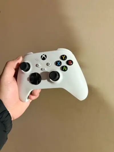 Consola Xbox Series S en buen estado - miniatura 3