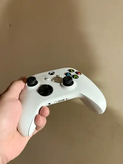 Consola Xbox Series S en buen estado - miniatura 4