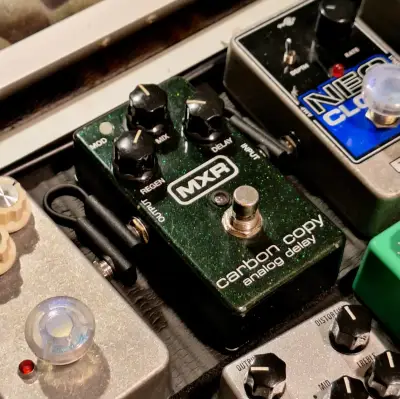 Pedal de efecto MXR Carbon Copy Delay - miniatura 3
