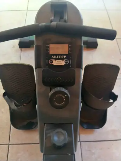 Máquina de remo Atletic con pantalla digital - miniatura 1