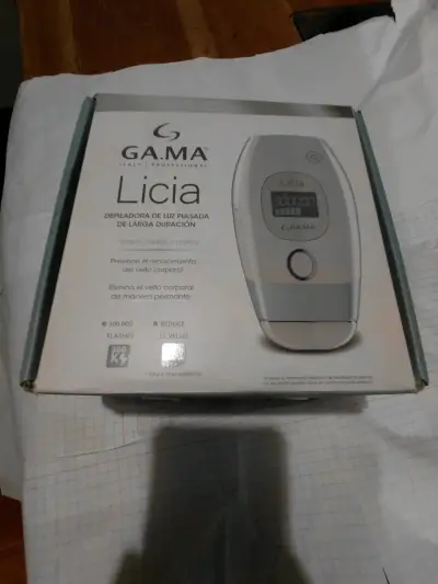 Depiladora IPL Gama Licia con accesorios - miniatura 2