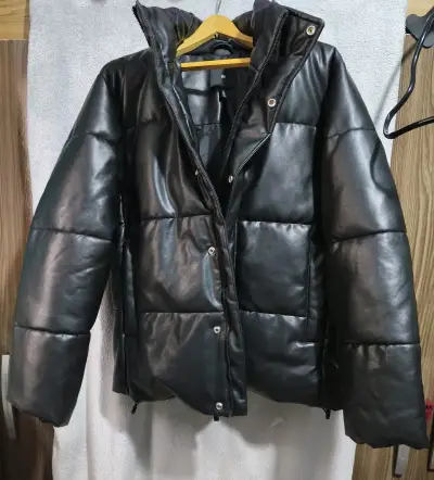 Chaqueta acolchada negra - miniatura 3