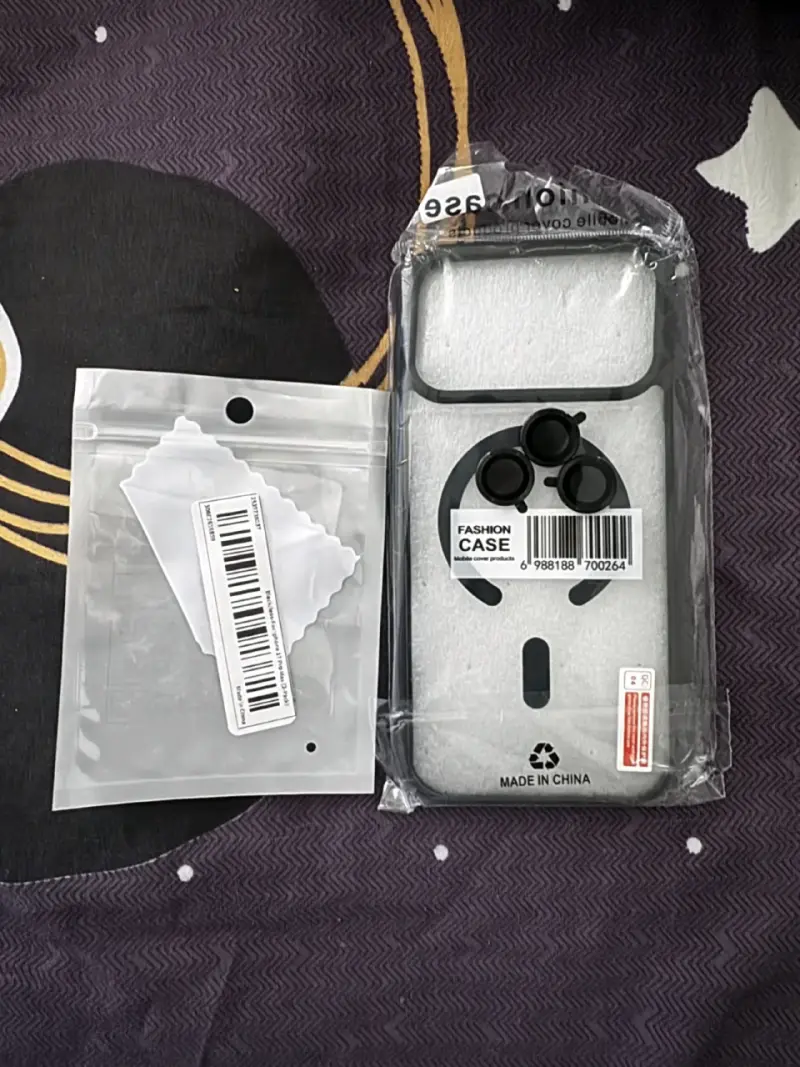 Carcasa protectora para celular con accesorios - 2