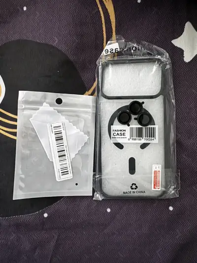 Carcasa protectora para celular con accesorios - miniatura 2