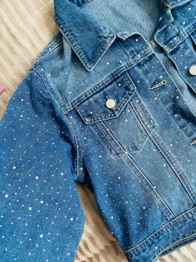 Chaqueta de mezclilla con brillos - miniatura 4