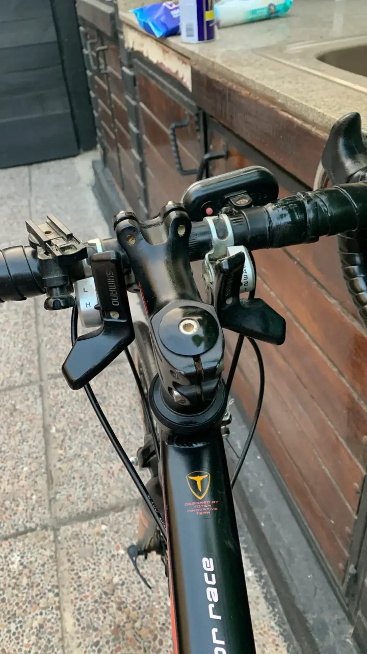 Bicicleta de ruta Totem Active negra y roja - 6