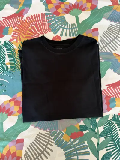 Polera negra básica de algodón - miniatura 1