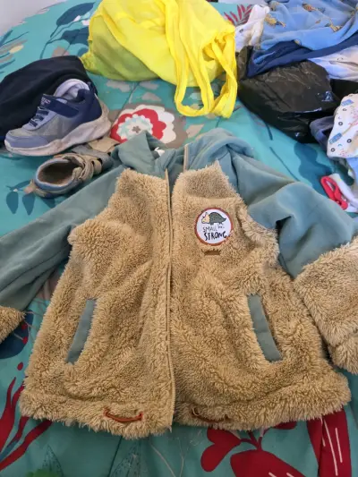 Chaqueta infantil con capucha y forro polar 12-18m - miniatura 1