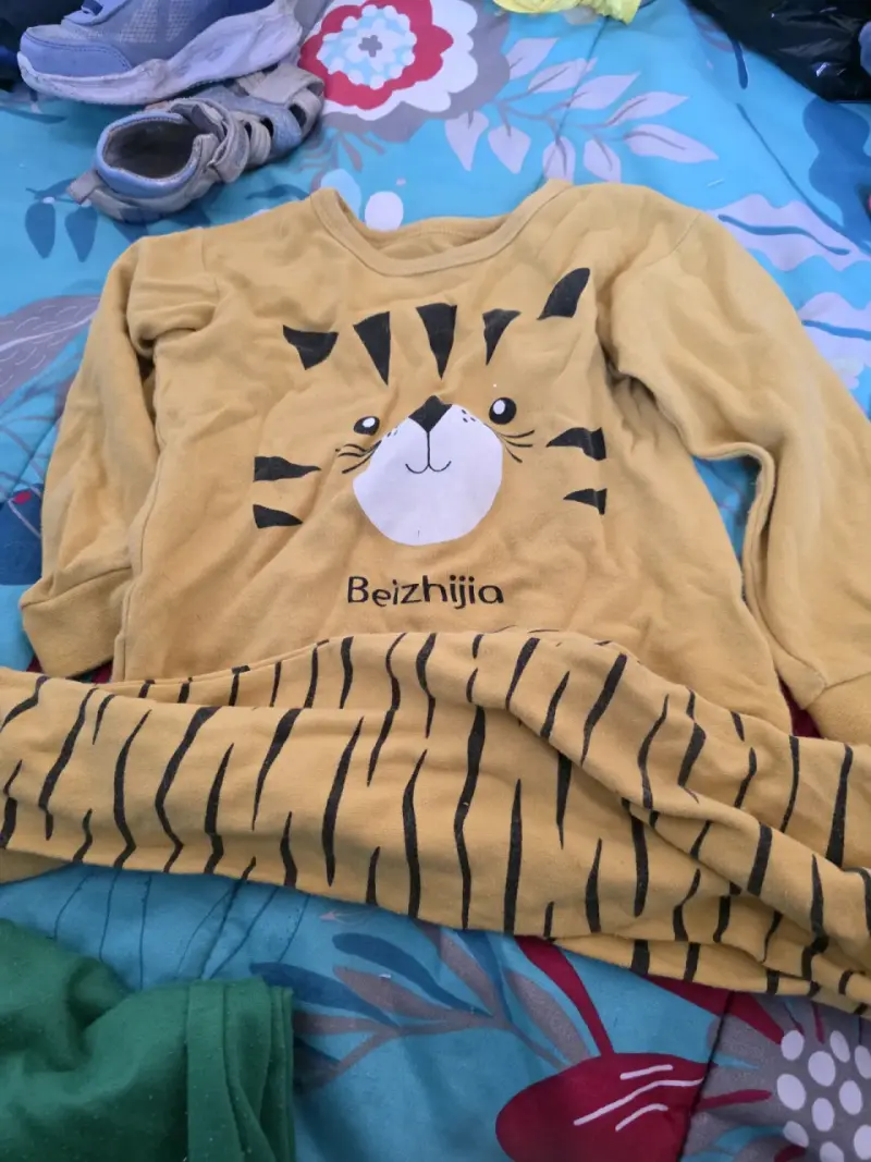Chaqueta infantil con capucha y forro polar 12-18m - 2