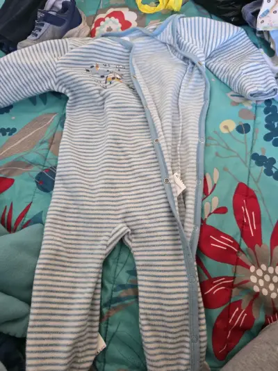 Chaqueta infantil con capucha y forro polar 12-18m - miniatura 4