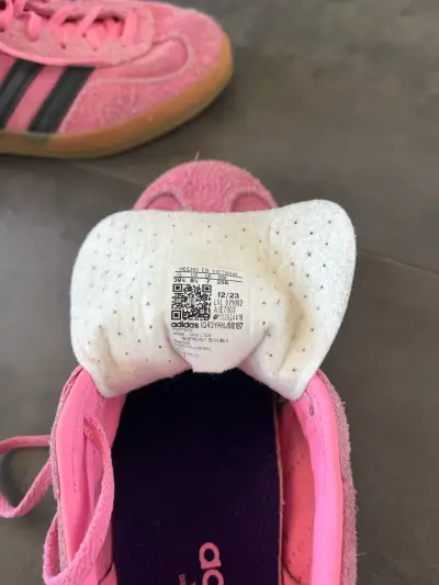 Zapatillas Adidas Gazelle rosas de gamuza - miniatura 3