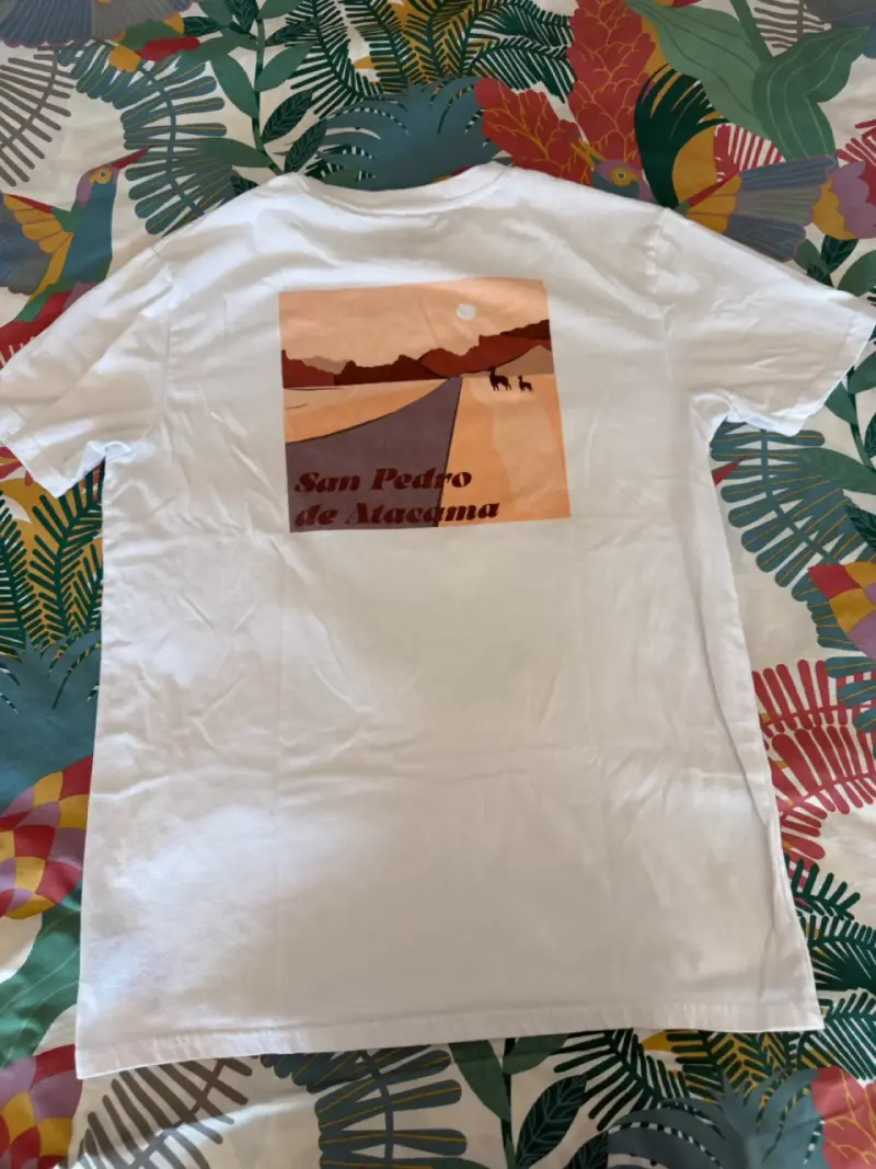 Polera blanca Kavu con diseño de llamas - 3