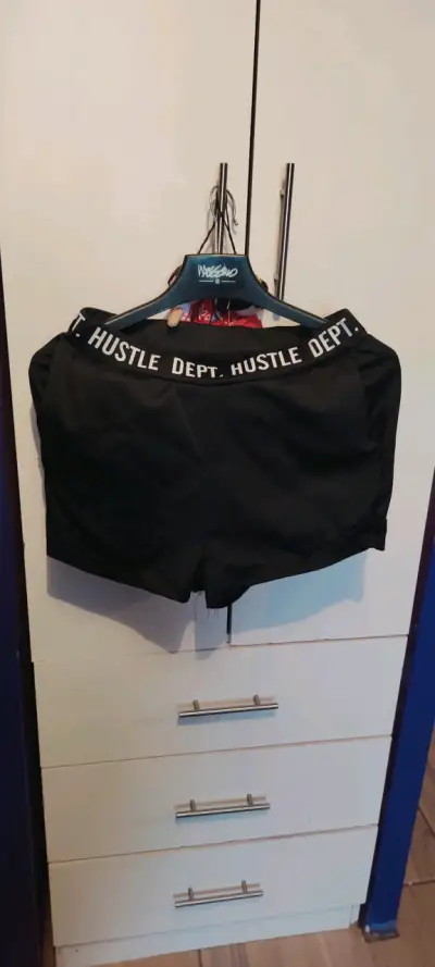 Pantalones deportivos negros unisex - miniatura 2