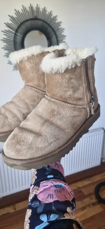 Botas UGG  con forro de lana - miniatura 1