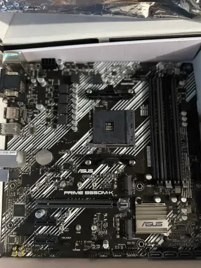 Lote Placa Madre + Ryzen 7 + Cooler AMD (Repuesto) - miniatura 3