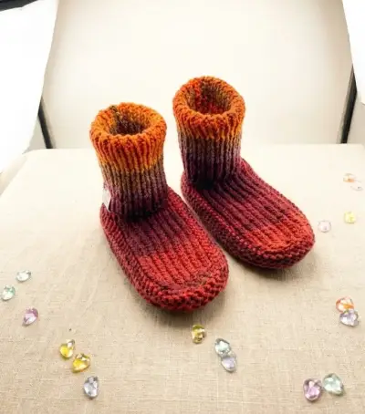 Pantuflas tejidas a mano multicolor - miniatura 1