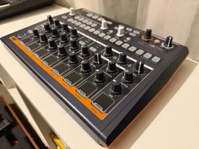 Sintetizador Arturia DrumBrute Impact - miniatura 1