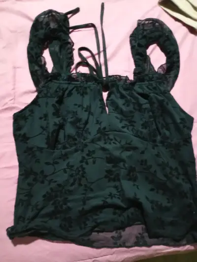 Top rosa con lazos negros - miniatura 2