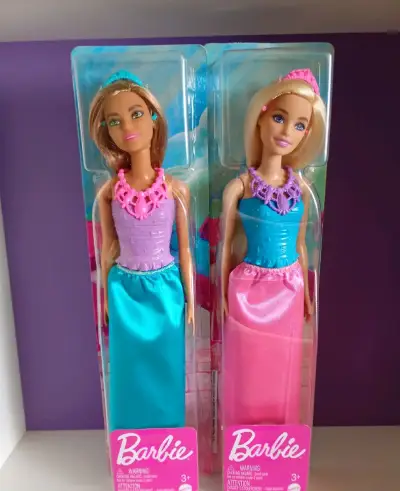 Muñecas Barbie Princesa con Vestido Largo - miniatura 1