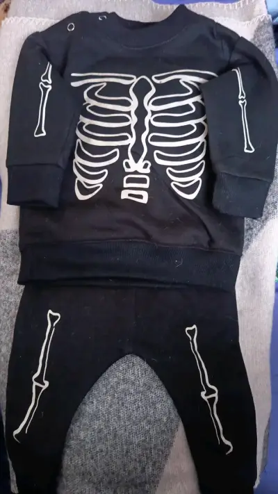 Conjunto infantil esqueleto negro - miniatura 1