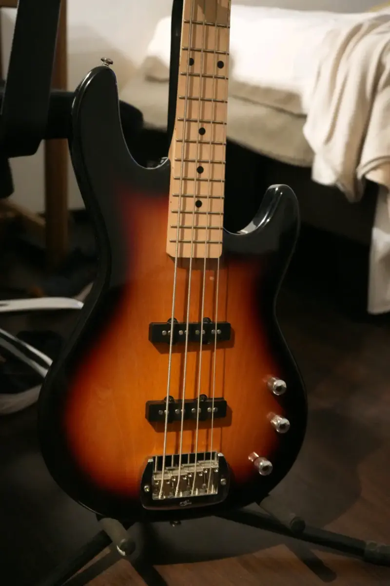 Bajo G&L Tribute Series JB-2 - 1