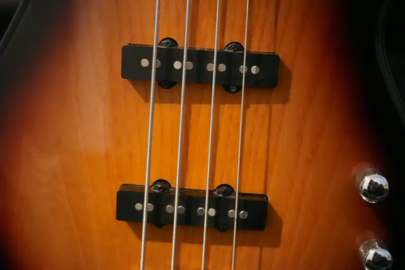 Bajo G&L Tribute Series JB-2 - 5
