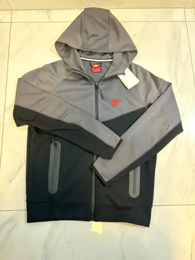 Polerón Nike Tech y pantalones - miniatura 1