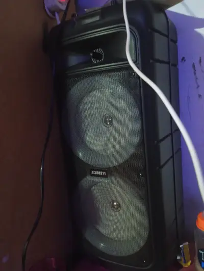 Parlante portátil ZQS8211 con doble woofer - miniatura 2