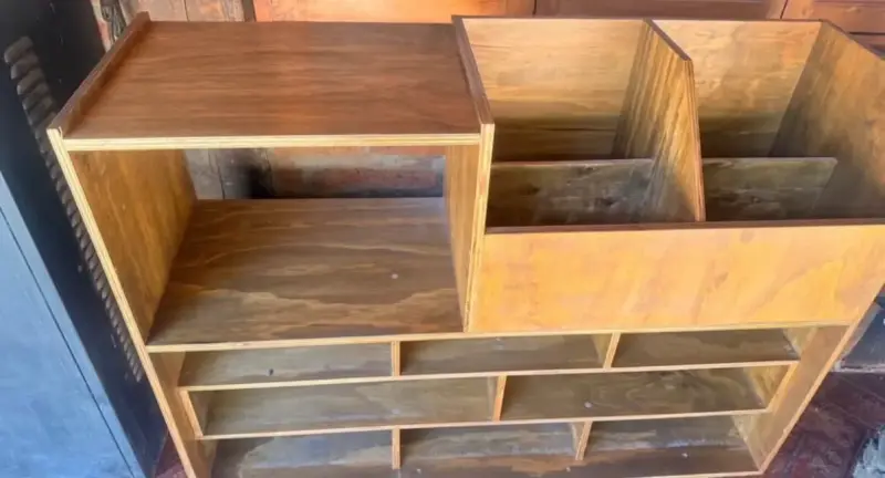 Mueble para tocadiscos, discos, cd y equipo. - 2