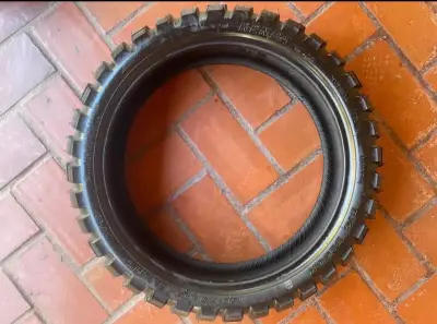 Neumático Moto Marca Kenda 150-70B18 nuevo - miniatura 1