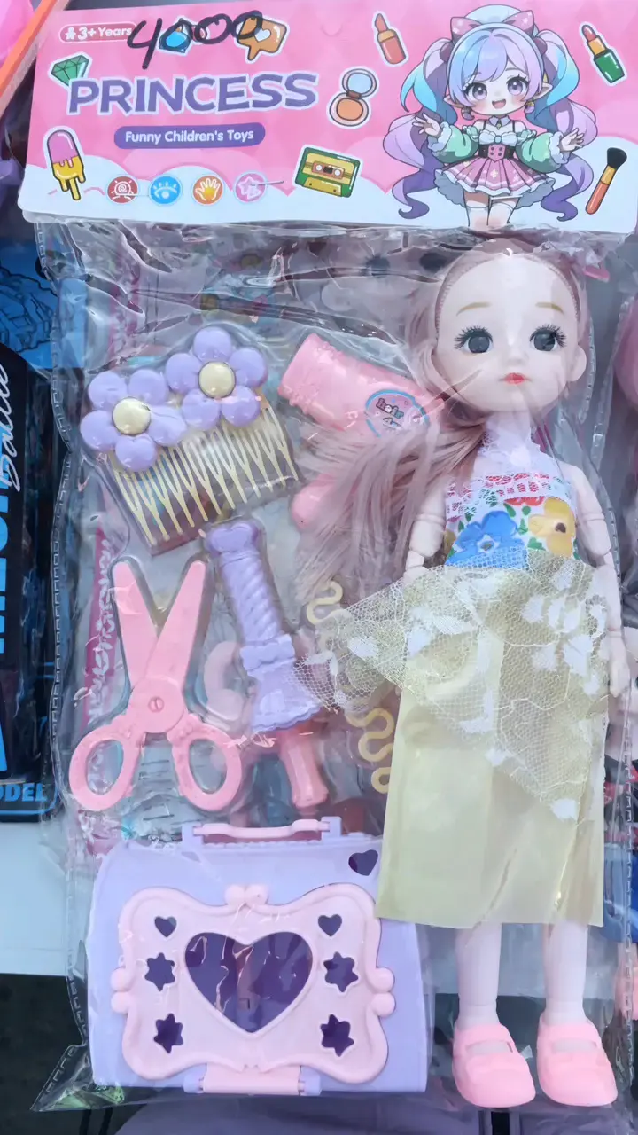 Muñeca princesa con accesorios de peluquería
