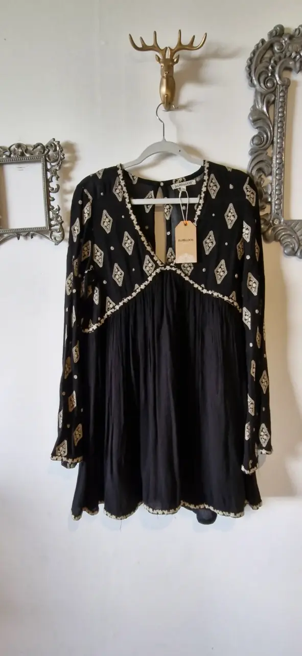 Vestido bohemia negra con estampado Barbados - 2