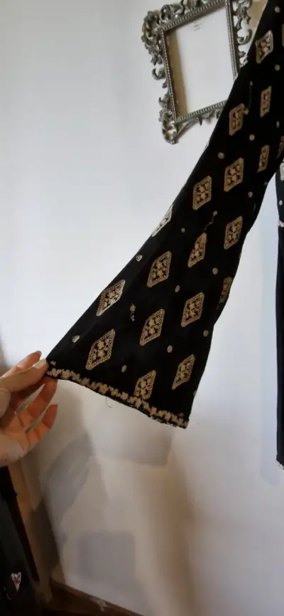 Vestido bohemia negra con estampado Barbados - miniatura 3