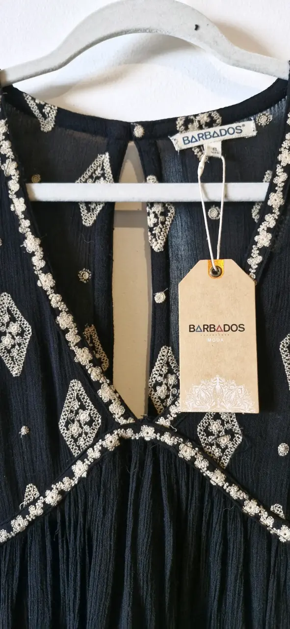 Vestido bohemia negra con estampado Barbados - 5